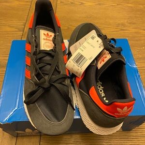 Adidas sneakers (men’s size 7)